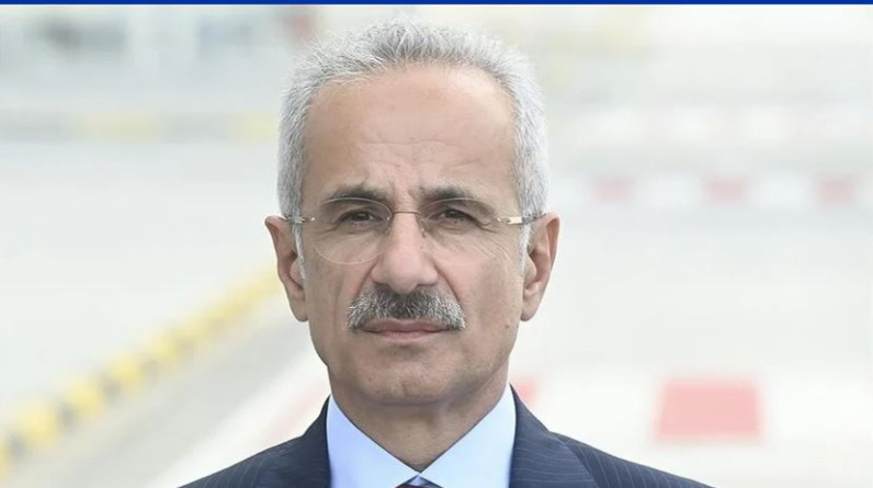 وزير النقل التركي: نظام الإشارة بمروحية الرئيس الإيراني كان معدوما